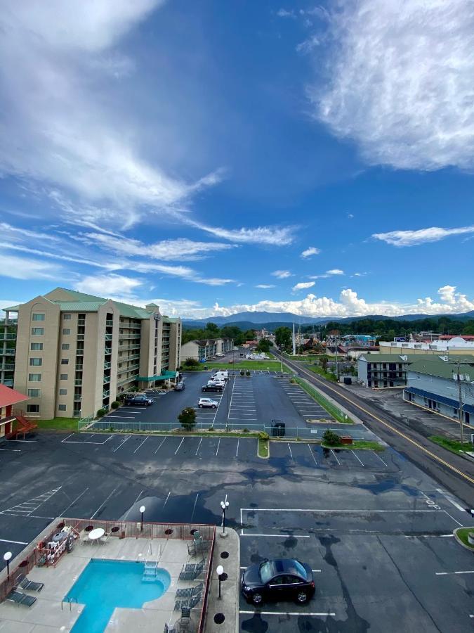 River Place Condos #411 3Bd Pigeon Forge Exterior photo